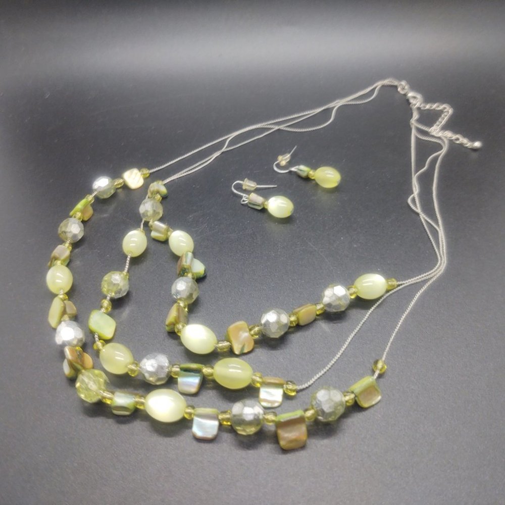 Necklace and Earring Set Green Tone Beads with Silver LNC